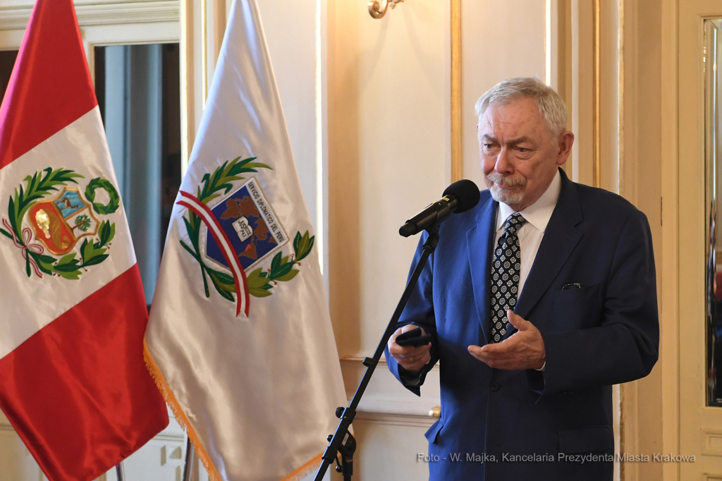 013jpg.jpg-Otwarcie Konsulatu Peru  Autor: W. Majka