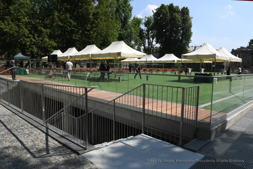 004jpg.jpg-Święto UEK  Autor: W. Majka