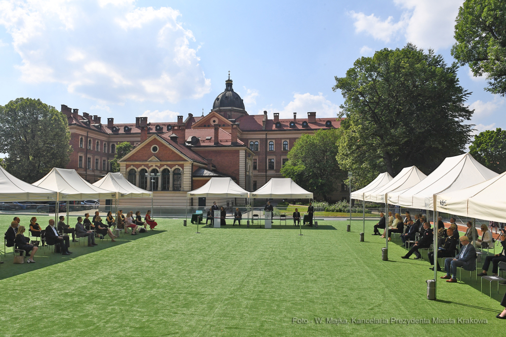 011jpg.jpg-Święto UEK  Autor: W. Majka