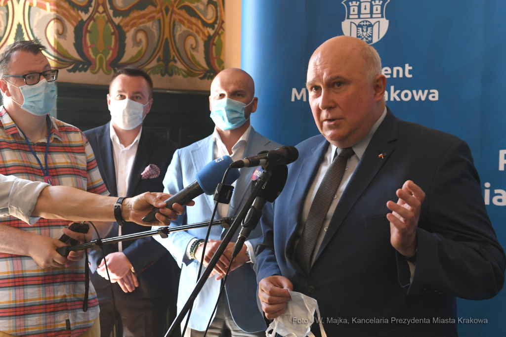 004jpg.jpg-InPost  Autor: W. Majka