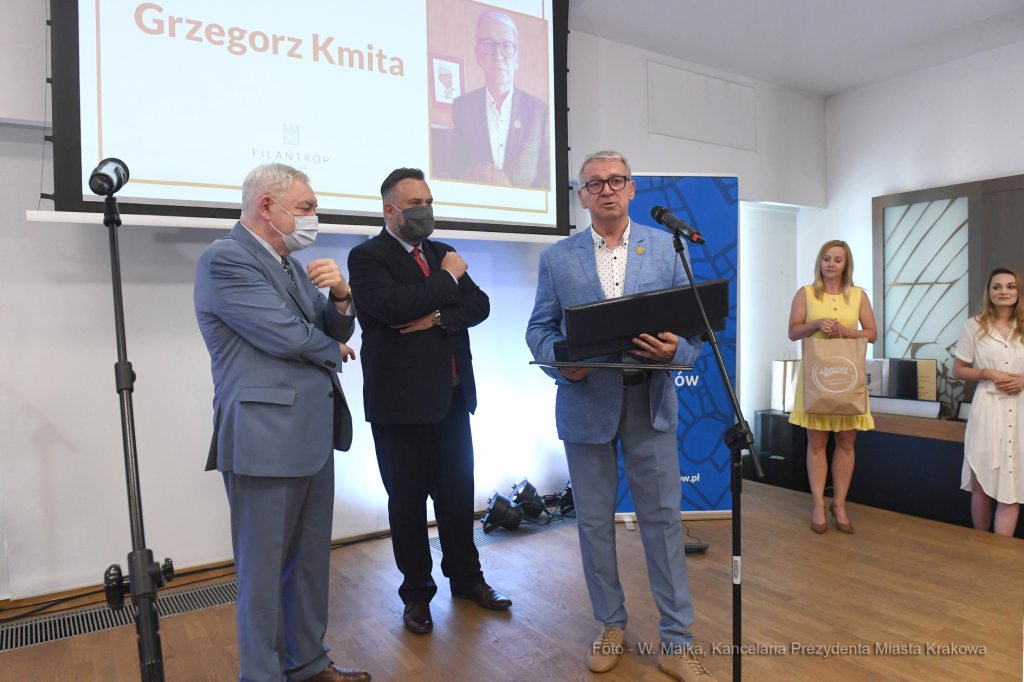 077jpg.jpg-Filantrop  Autor: W. Majka