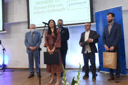 1010jpg.jpg-Filantrop