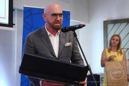 1313jpg.jpg-Filantrop