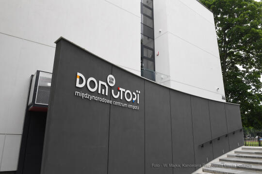 011jpg.jpg-Dom Utopii