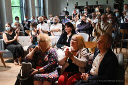 1414jpg.jpg-Dom Utopii