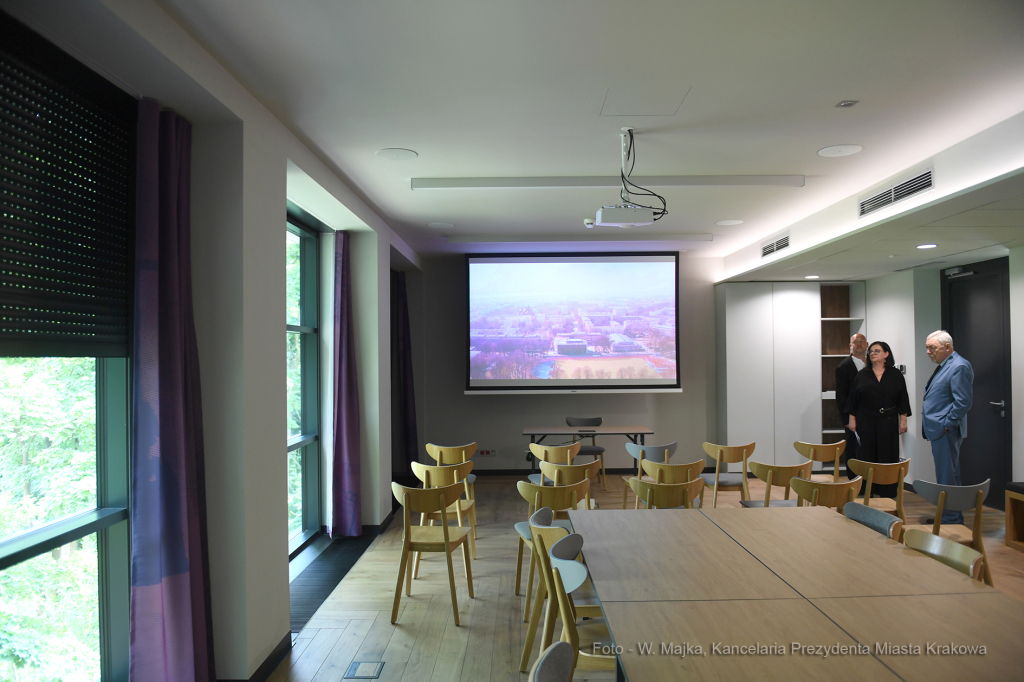 2121jpg.jpg-Dom Utopii  Autor: W. Majka