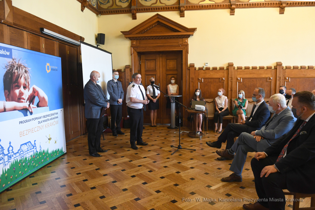 1717jpg.jpg-Bezpieczny Kraków  Autor: W. Majka
