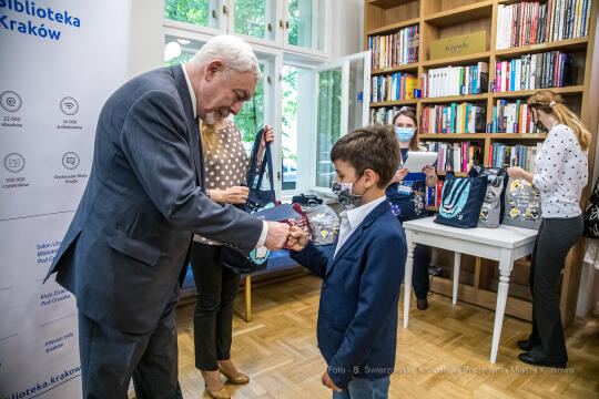 bs-czerwca 26, 2021-jg1_210626_202a6036.jpg-Piknik Literacki, Biblioteka Kraków, Majchrowski