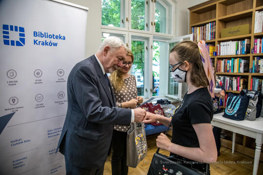 bs-czerwca 26, 2021-jg1_210626_202a6046.jpg-Piknik Literacki, Biblioteka Kraków, Majchrowski