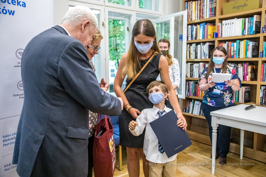 bs-czerwca 26, 2021-jg1_210626_202a6119.jpg-Piknik Literacki, Biblioteka Kraków, Majchrowski  Autor: B. Świerzowski