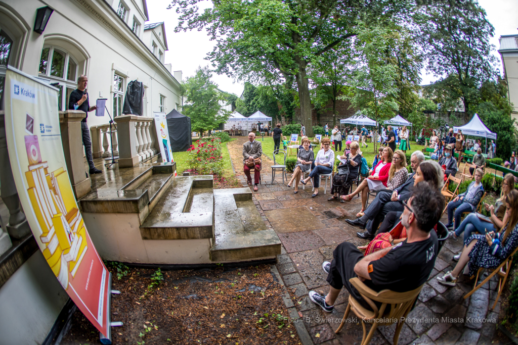 bs-czerwca 26, 2021-jg1_210626_202a6411.jpg-Piknik Literacki, Biblioteka Kraków, Majchrowski  Autor: B. Świerzowski