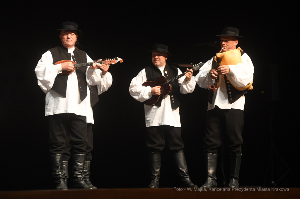 077jpg.jpg-koncert charytatywny zespołu Lado z Chorwacji  Autor: W. Majka