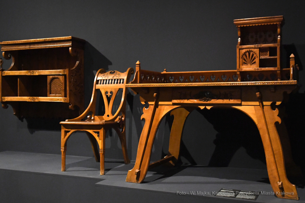 088jpg.jpg-Wystawa „Polskie style narodowe 1890-1918”  Autor: W. Majka