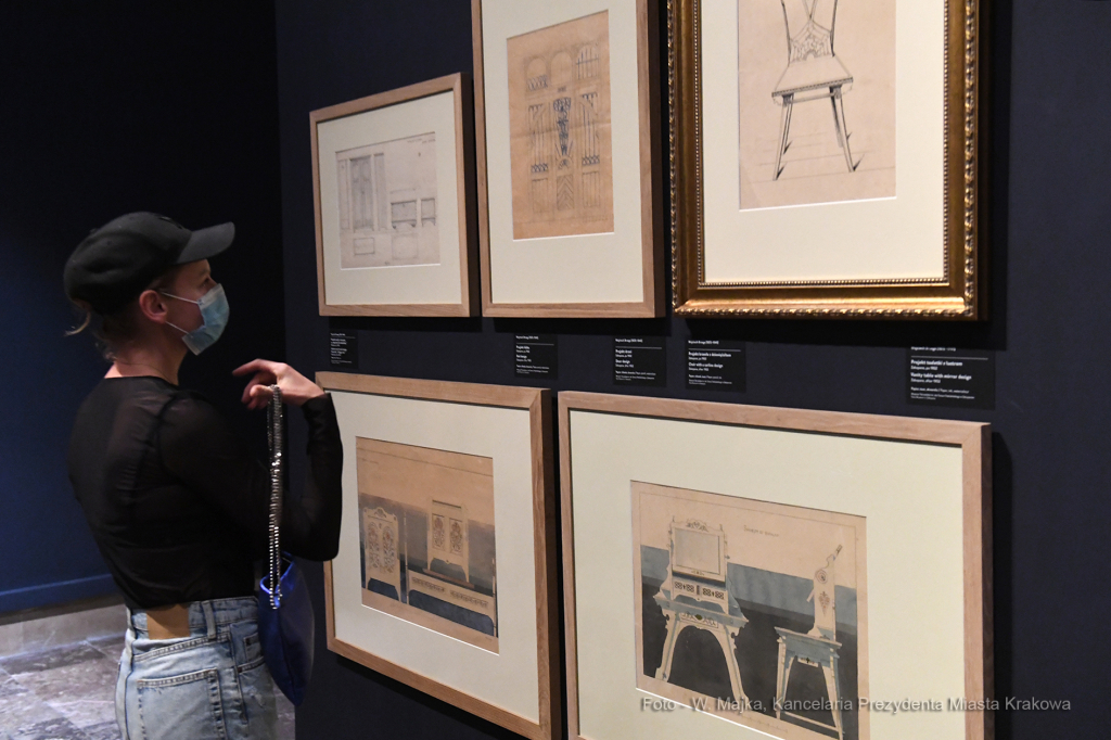 099jpg.jpg-Wystawa „Polskie style narodowe 1890-1918”  Autor: W. Majka