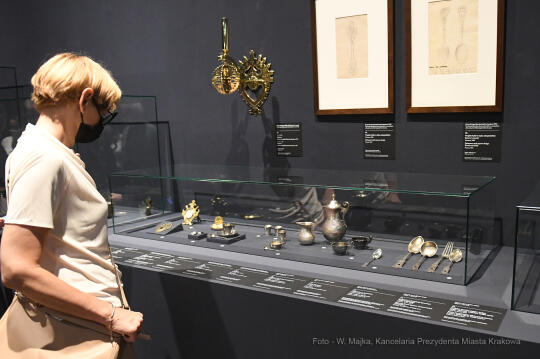 1818jpg.jpg-Wystawa „Polskie style narodowe 1890-1918”