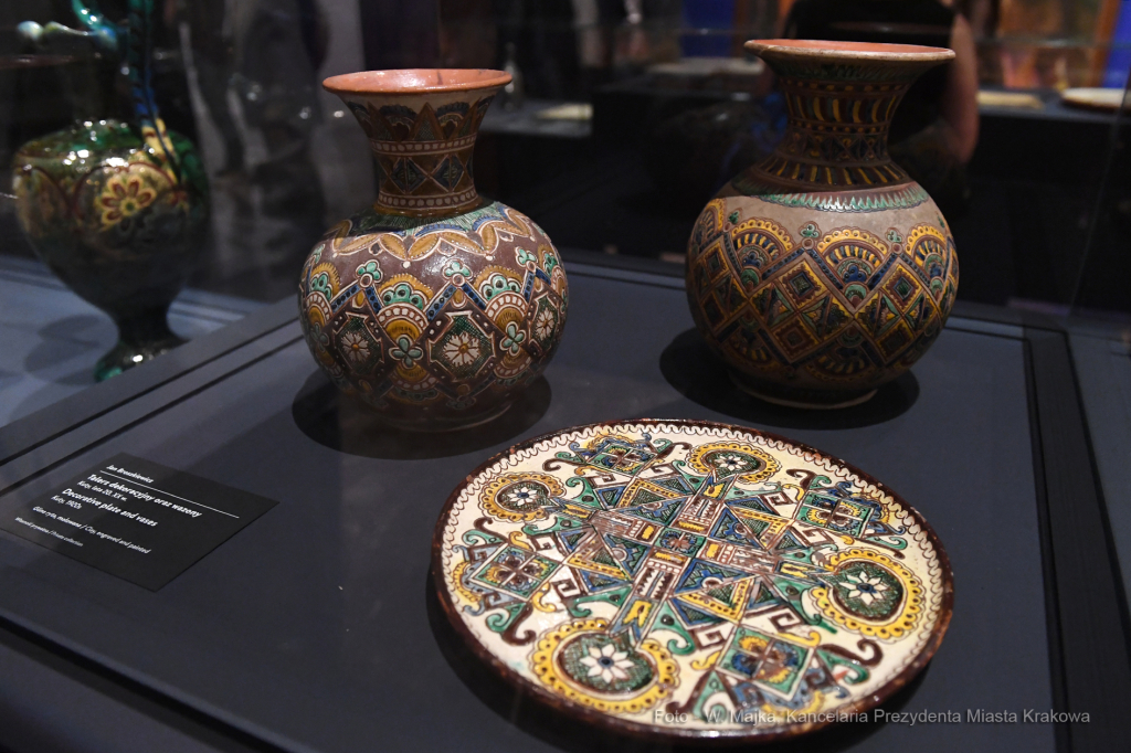 2121jpg.jpg-Wystawa „Polskie style narodowe 1890-1918”  Autor: W. Majka