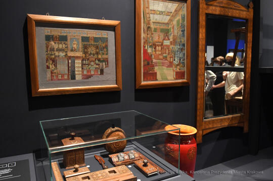 2323jpg.jpg-Wystawa „Polskie style narodowe 1890-1918”