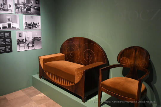 3333jpg.jpg-Wystawa „Polskie style narodowe 1890-1918”