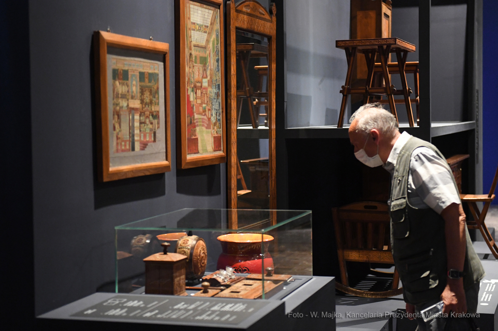 4141jpg.jpg-Wystawa „Polskie style narodowe 1890-1918”  Autor: W. Majka