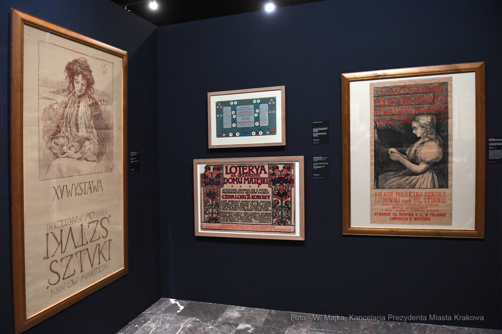 4444jpg.jpg-Wystawa „Polskie style narodowe 1890-1918”  Autor: W. Majka