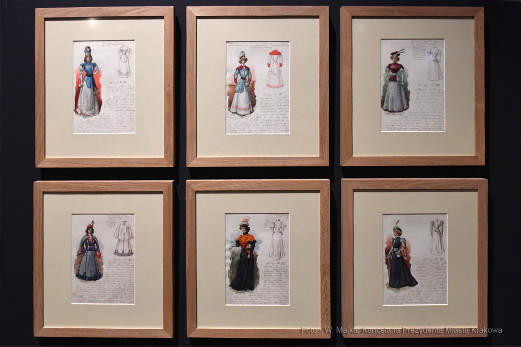 4646jpg.jpg-Wystawa „Polskie style narodowe 1890-1918”  Autor: W. Majka