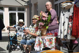 2121jpg.jpg-Wizyta w DPS  na oś. Sportowym 9