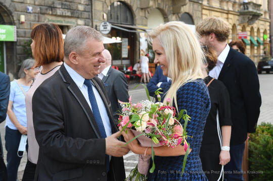 077jpg.jpg-Rzeźba konia