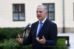 1414jpg.jpg-Rzeźba konia