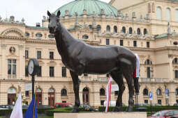 1717jpg.jpg-Rzeźba konia