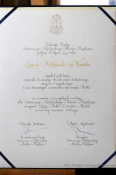 022jpg.jpg-ręczenie Złotego Medalu Cracoviae Merenti Zamkowi Królewskiemu na Wawelu