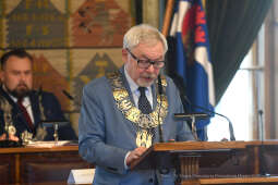 044jpg.jpg-ręczenie Złotego Medalu Cracoviae Merenti Zamkowi Królewskiemu na Wawelu