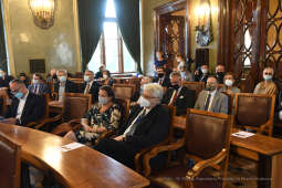 055jpg.jpg-ręczenie Złotego Medalu Cracoviae Merenti Zamkowi Królewskiemu na Wawelu