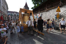 044jpg.jpg-Korowód Zygmuntowski z okazji obchodów 500-lecia dzwonu Zygmunt