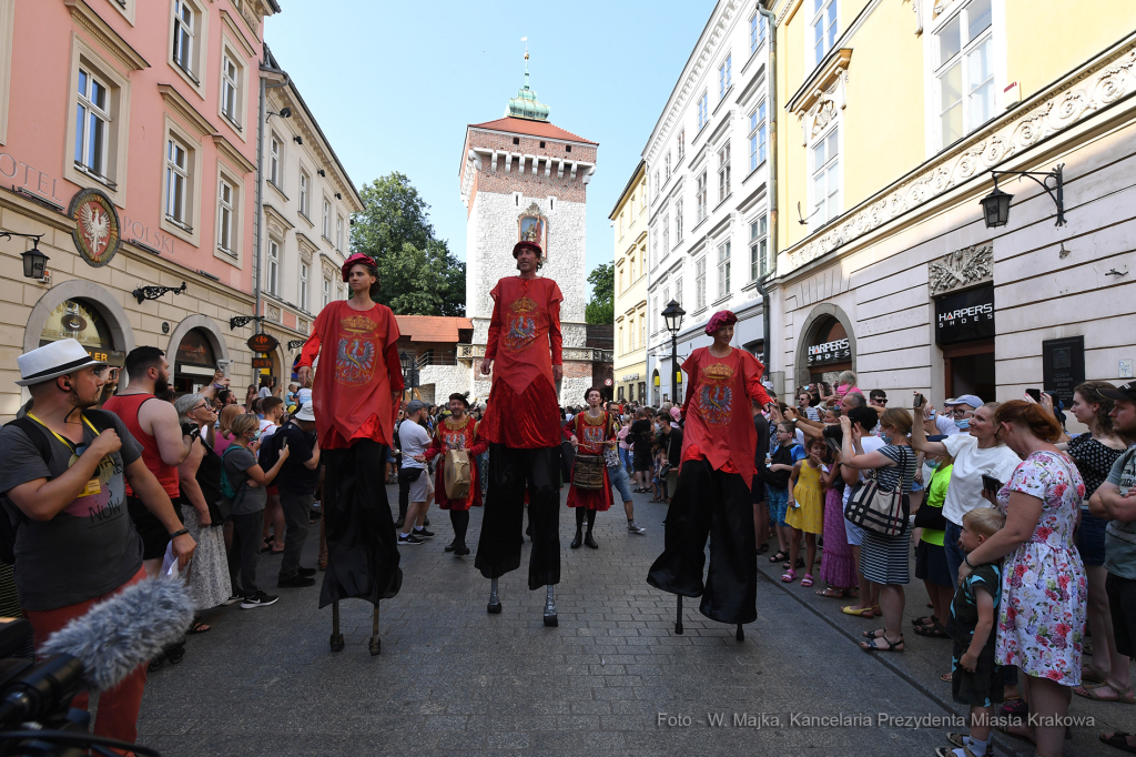 055jpg.jpg-Korowód Zygmuntowski z okazji obchodów 500-lecia dzwonu Zygmunt  Autor: W. Majka