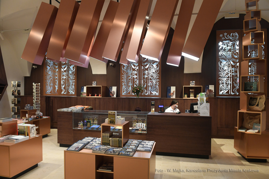 1111jpg.jpg-Otwarcie Krzysztoforów  Autor: W. Majka