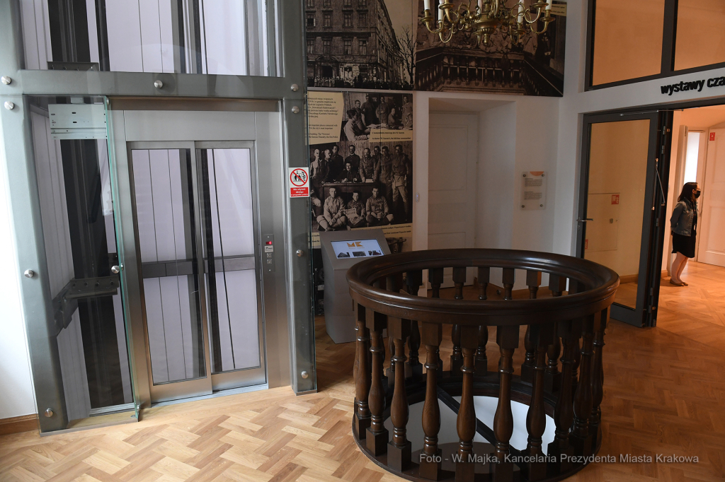 3838jpg.jpg-Otwarcie Krzysztoforów  Autor: W. Majka