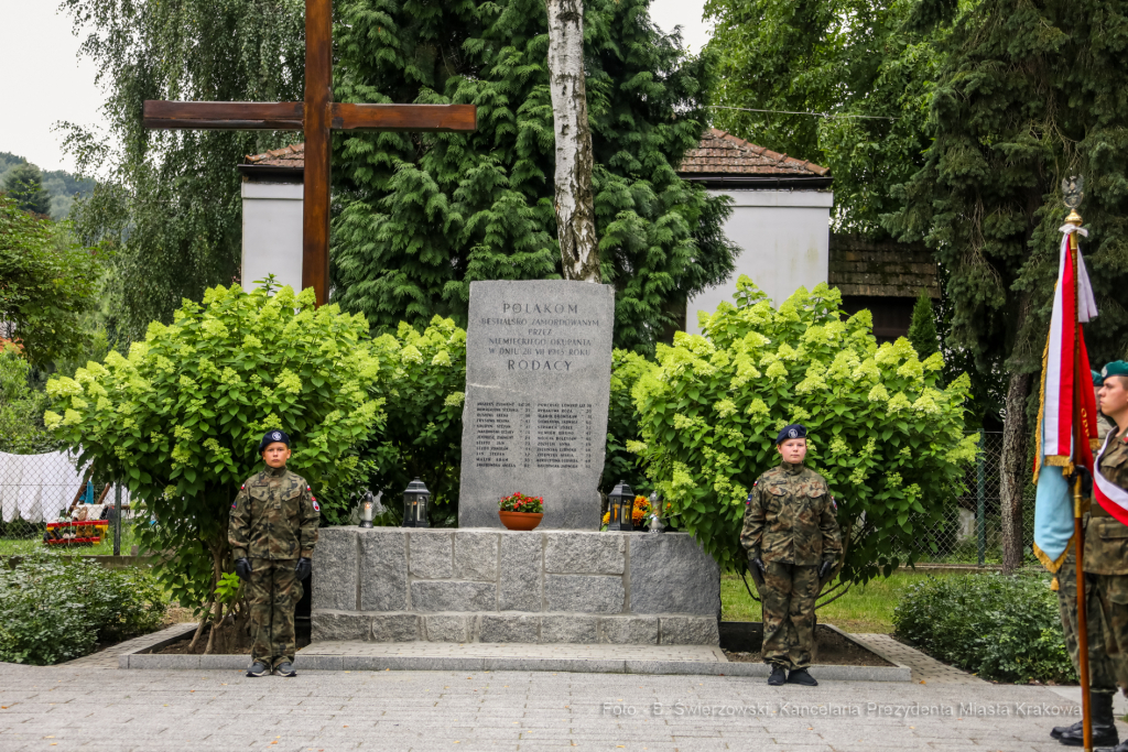 bs_210725_2441.jpg-Wola Justowska, Rocznica, Wojna  Autor: B. Świerzowski