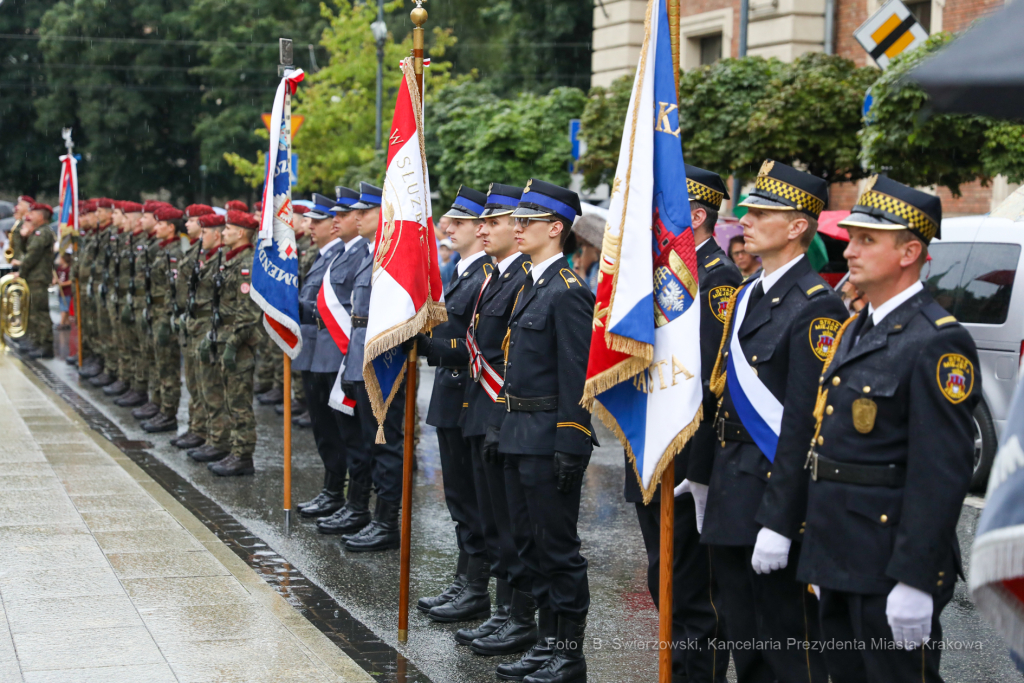 bs_210801_2823.jpg-77. rocznica Powstania Warszawskiego, Plac Matejki, Uroczystości  Autor: B. Świerzowski