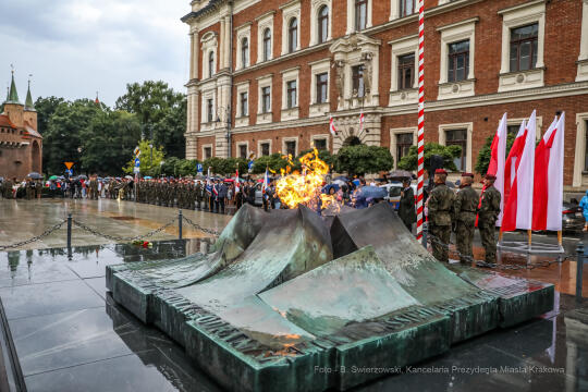 bs_210801_2830.jpg-77. rocznica Powstania Warszawskiego, Plac Matejki, Uroczystości