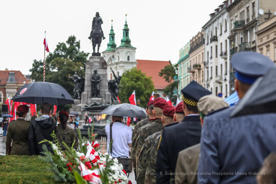 bs_210801_2871.jpg-77. rocznica Powstania Warszawskiego, Plac Matejki, Uroczystości