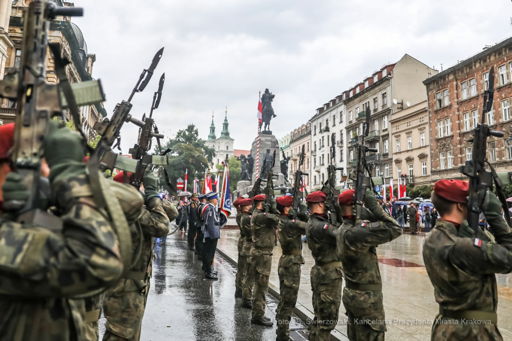bs_210801_2917.jpg-77. rocznica Powstania Warszawskiego, Plac Matejki, Uroczystości  Autor: B. Świerzowski