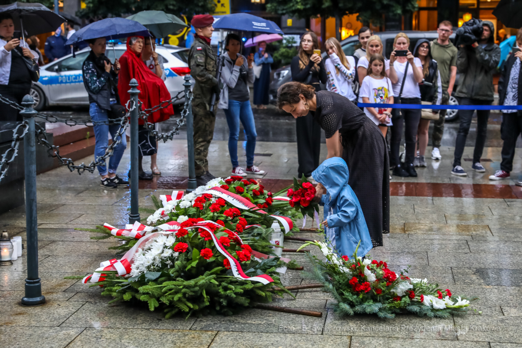 bs_210801_2936.jpg-77. rocznica Powstania Warszawskiego, Plac Matejki, Uroczystości  Autor: B. Świerzowski