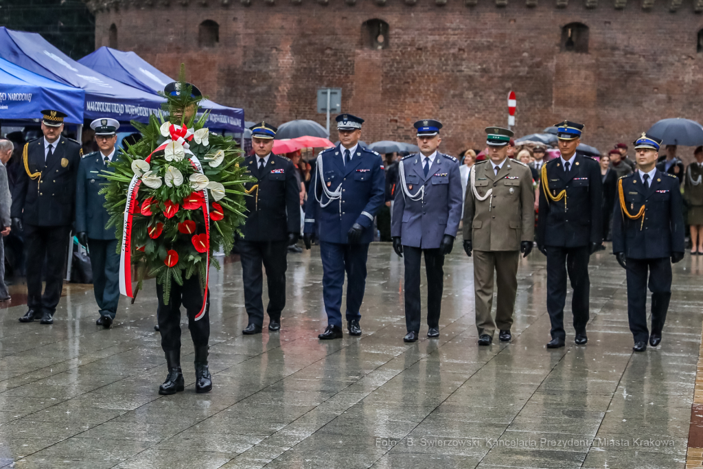 bs_210801_2988.jpg-77. rocznica Powstania Warszawskiego, Plac Matejki, Uroczystości  Autor: B. Świerzowski