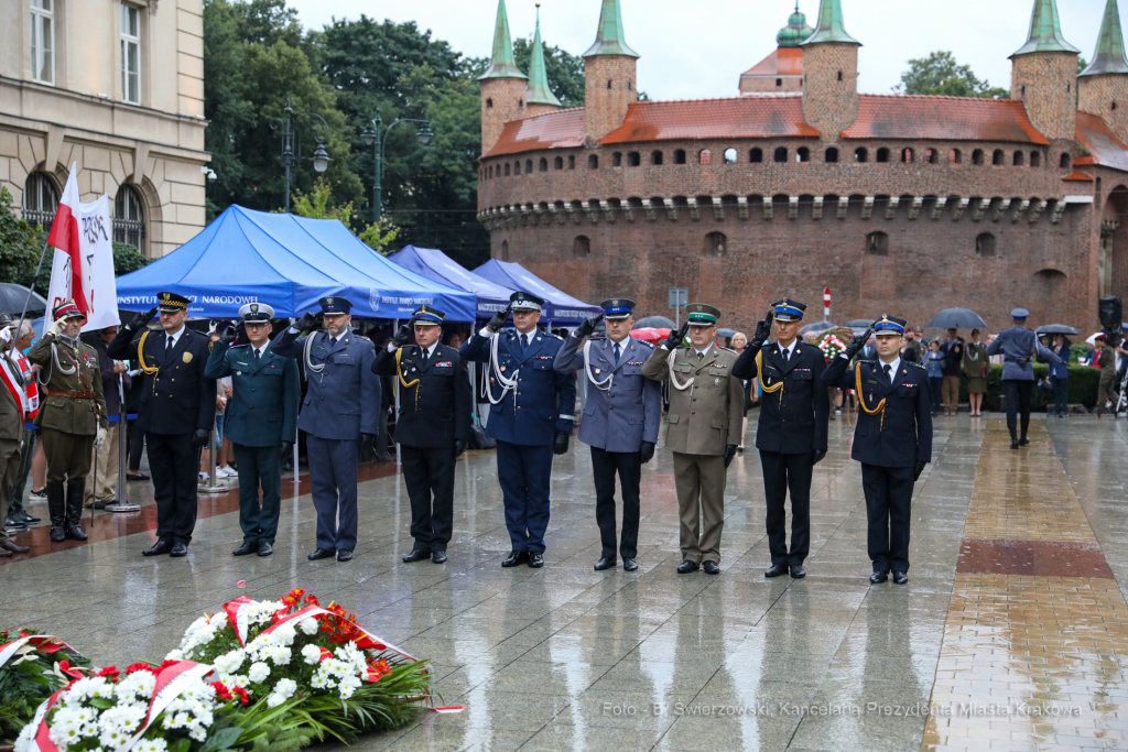 bs_210801_3012.jpg-77. rocznica Powstania Warszawskiego, Plac Matejki, Uroczystości  Autor: B. Świerzowski