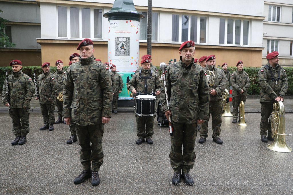 bs_210806_3314.jpg-Kadrówka, Oleandry, Majchrowski  Autor: B. Świerzowski