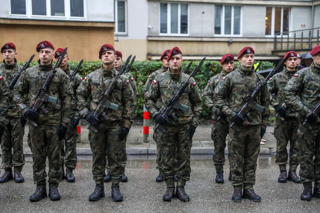 bs_210806_3321.jpg-Kadrówka, Oleandry, Majchrowski  Autor: B. Świerzowski