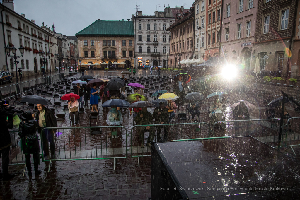 bs_210805_5050.jpg-Lekcja Śpiewania, Kadrówka  Autor: B. Świerzowski