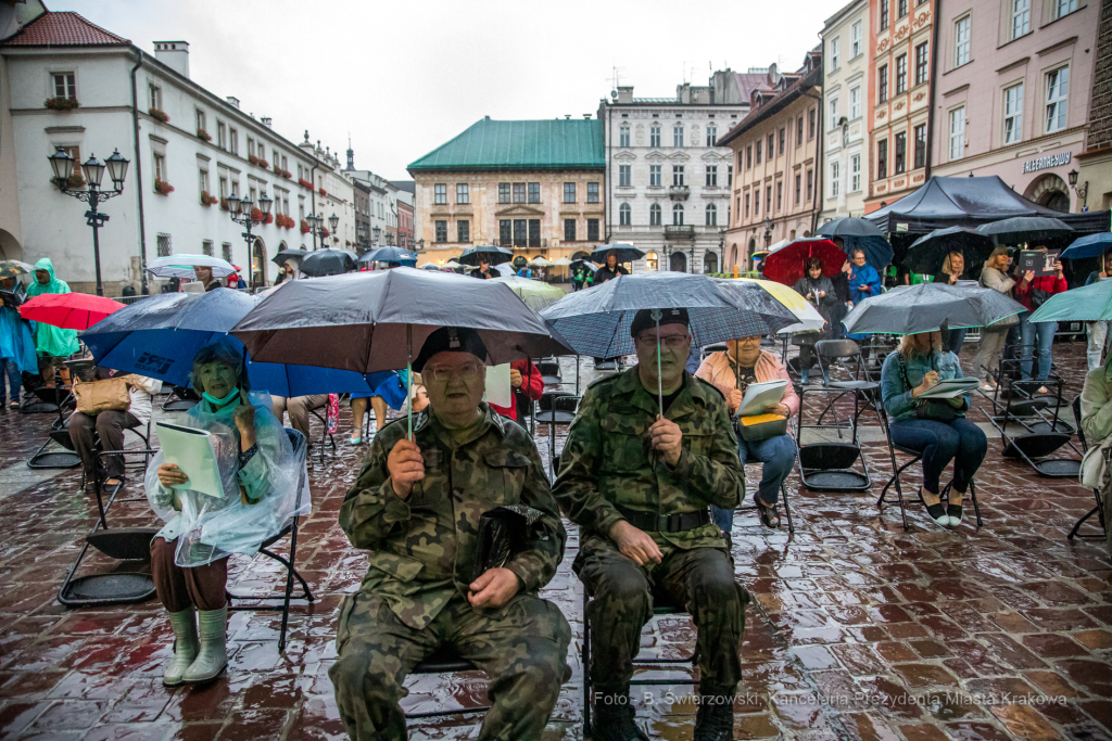 bs_210805_5149.jpg-Lekcja Śpiewania, Kadrówka  Autor: B. Świerzowski