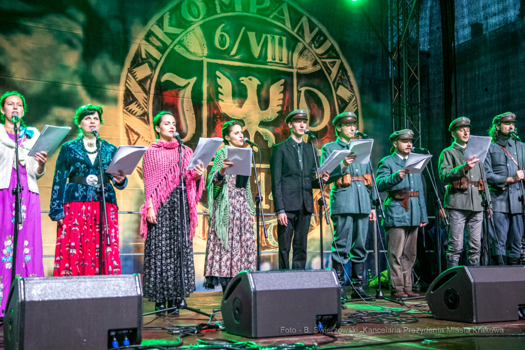 bs_210805_5168.jpg-Lekcja Śpiewania, Kadrówka  Autor: B. Świerzowski