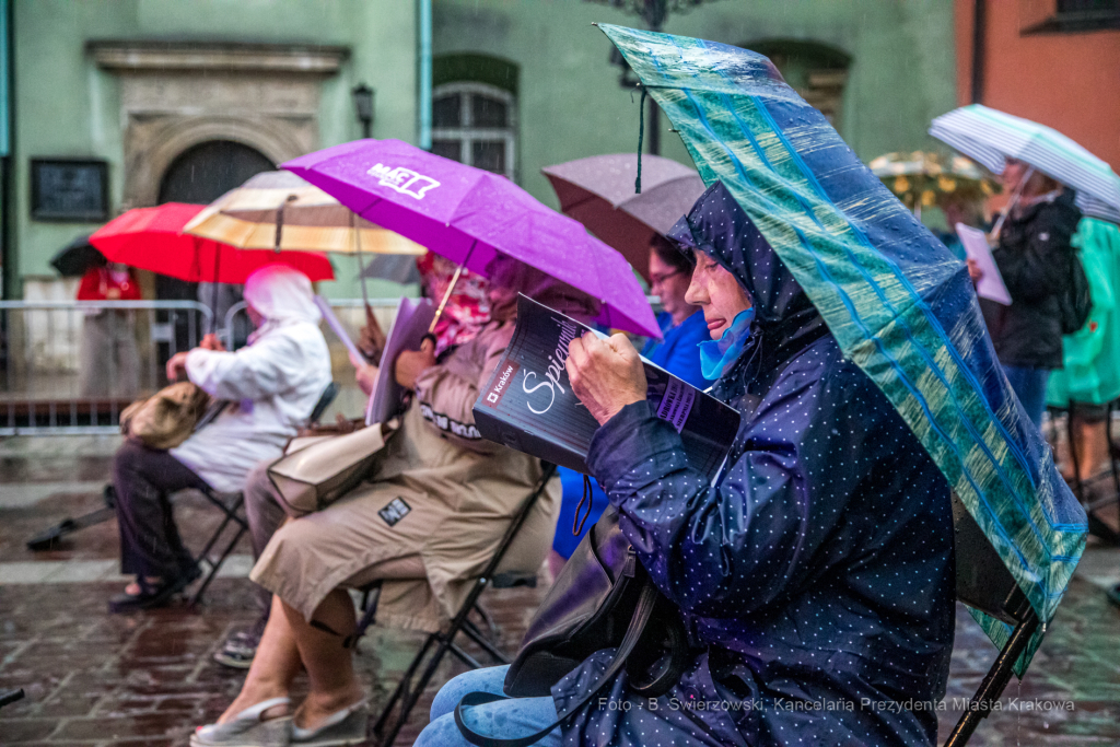 bs_210805_5200.jpg-Lekcja Śpiewania, Kadrówka  Autor: B. Świerzowski